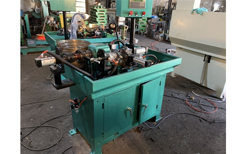 如何選擇適合自己生產(chǎn)需求的自動(dòng)儀表車(chē)床？